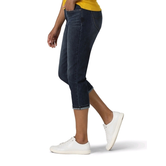 COPY - Lee riders Cuffed midrise Capri jean Size 22 - Picture 2 of 10